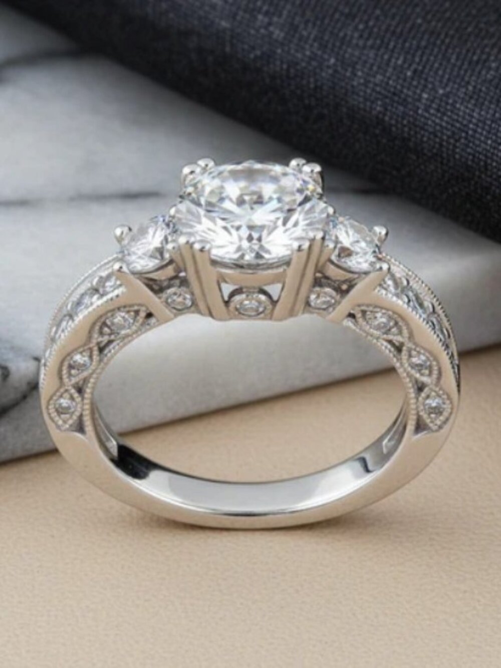 925 STERLING SILVER 2.4 Carat Modern CZ Ring